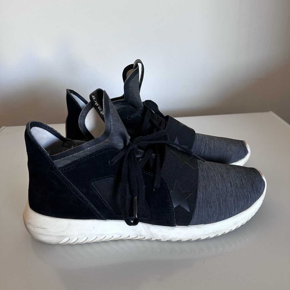 Adidas sneaker